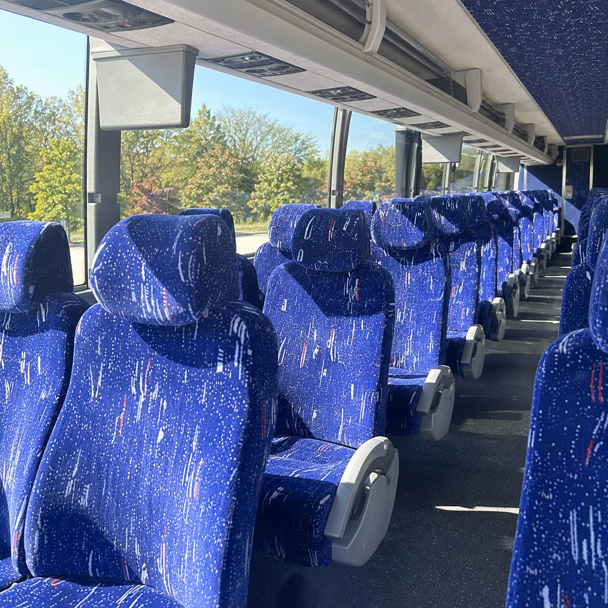 charter buses for santa barbara zoo and museum field trips