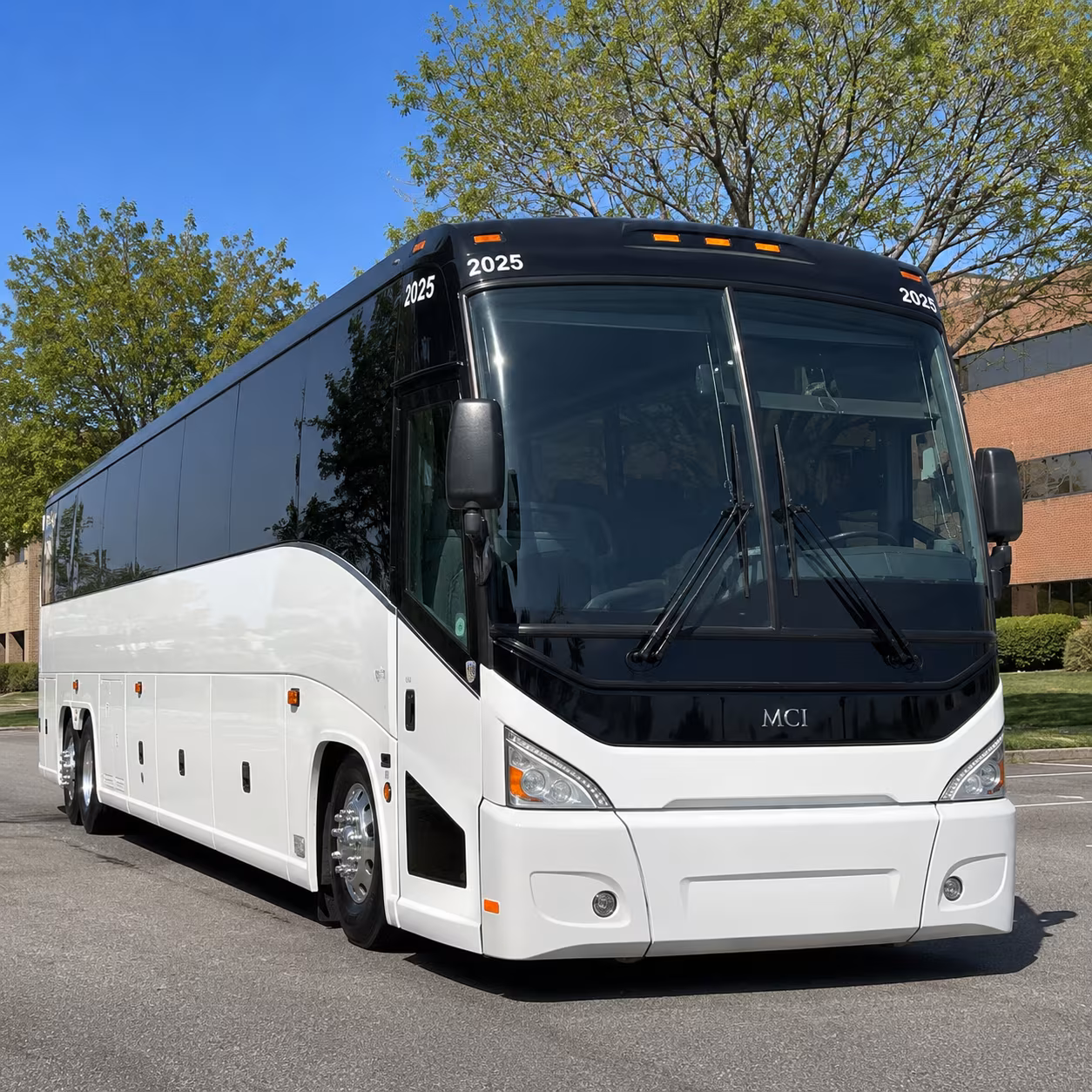 corporate bus rentals for supplier meetings and campus shuttles