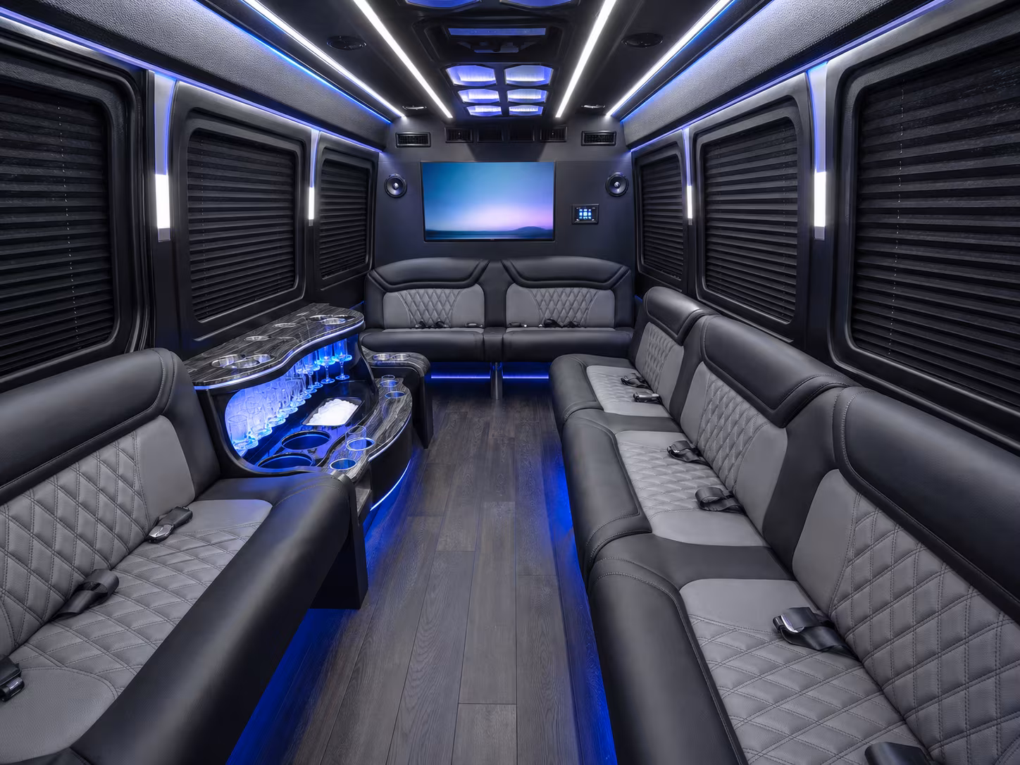 ventura 28 passenger party bus