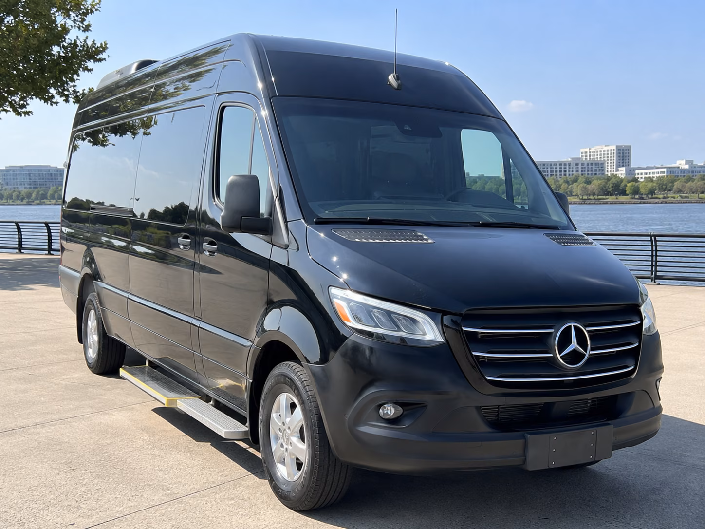 ventura airport transportation onboard seating